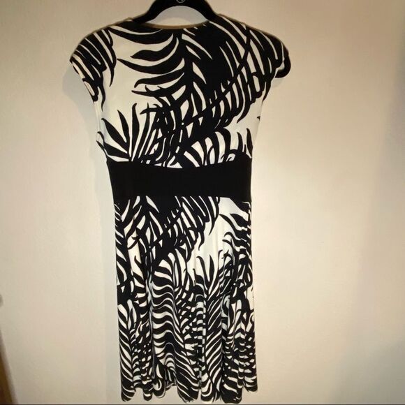 Donna Morgan Zebra Print Dress Sz 6 - Picture 4 of 6
